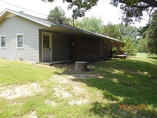 4th image of 160 Lake Dr
