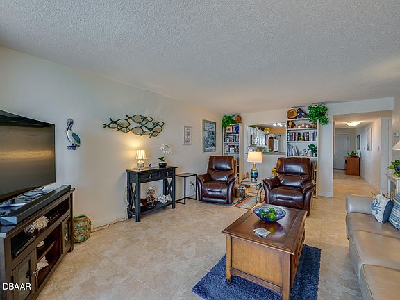4th image of 89 S Atlantic Ave APT 1004
