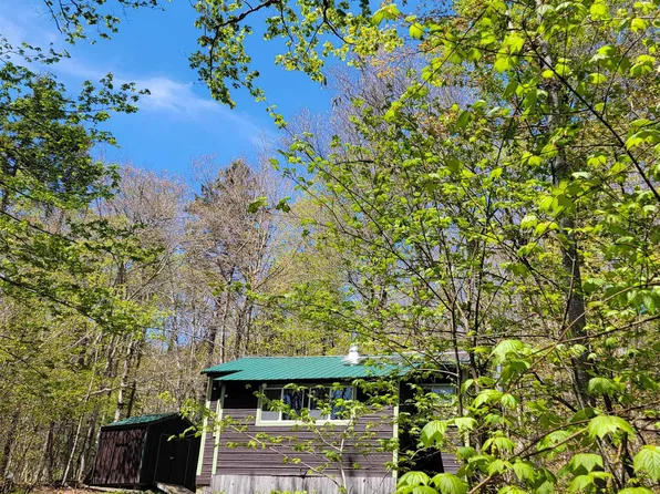 845 Bailey Hill Road, Readsboro, VT 05350