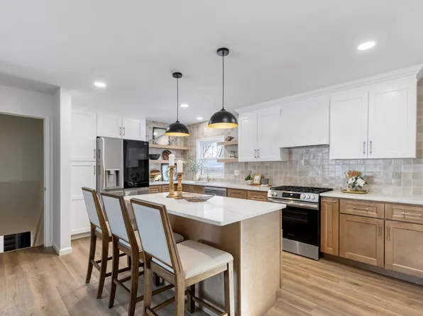 4825 Westbrook Ln, Edina, MN 55436