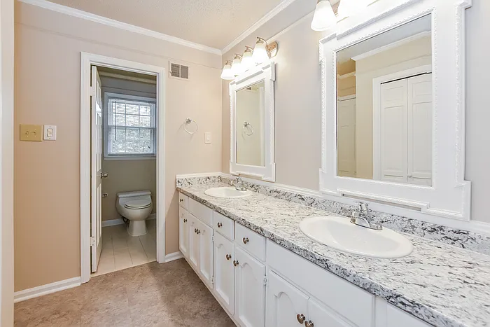 12001 Camelot Dr SE — Photo 10