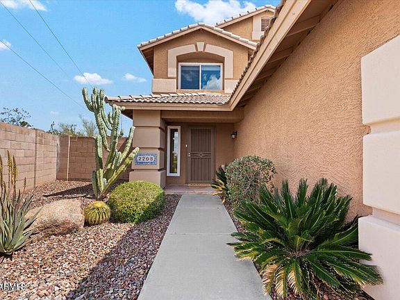 4th image of 2208 E Heston Drive