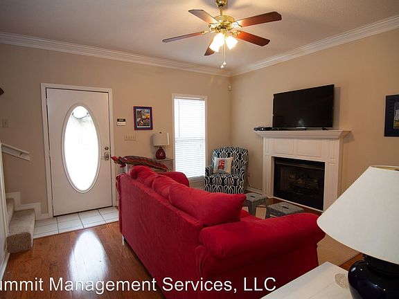 3rd image of 1756 Jefferson Ave APT 113