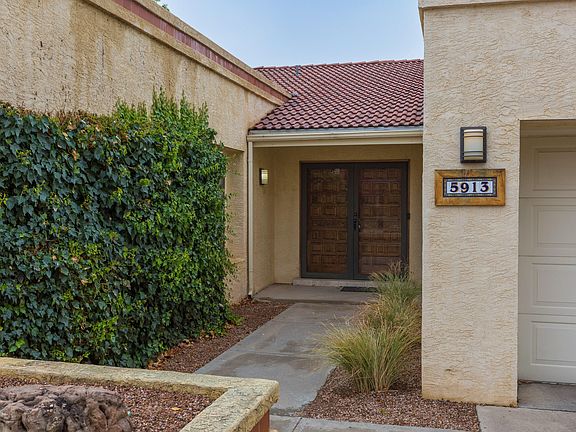 3rd image of 5913 Canyon Vista Dr NE