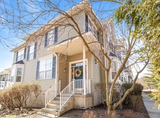 20 Chesterfield Ct, Raritan Twp., NJ 08822