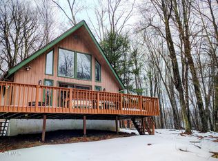 85 Cedarwood Ter, Lake Ariel, PA 18436