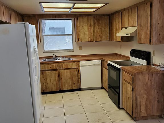 2nd image of 3087 Saint Clair Ave #A