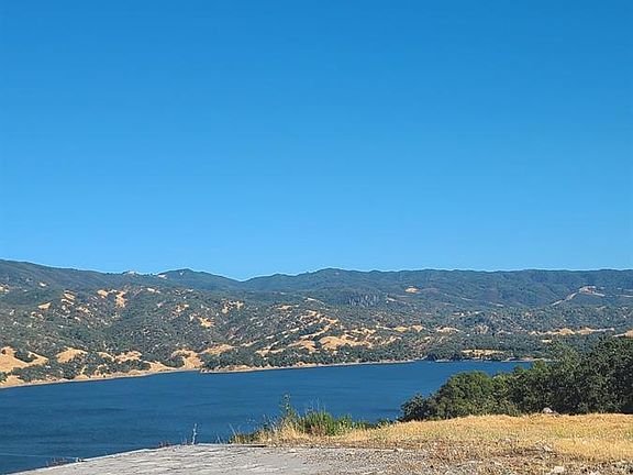 3rd image of 5781 Lake Ridge Drive