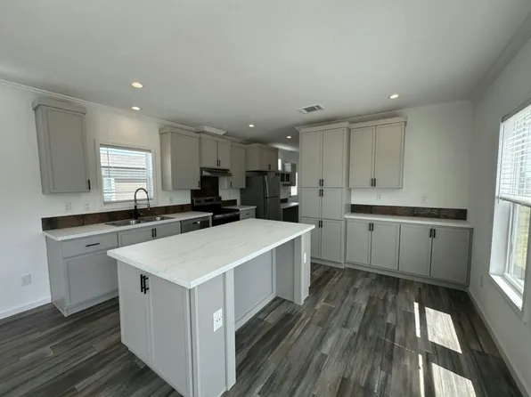 102 Trail Ride Way, Willis, TX 77318