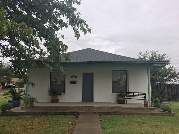 2nd image of 301 N Texas St