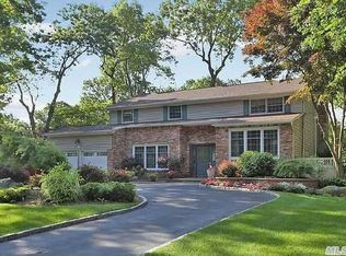 6 Oasis Pl, East Northport, NY 11731