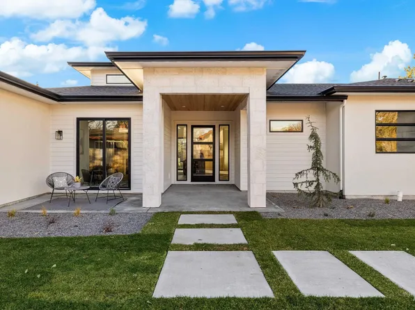 2601 S Greenwood Cir, Boise, ID 83706