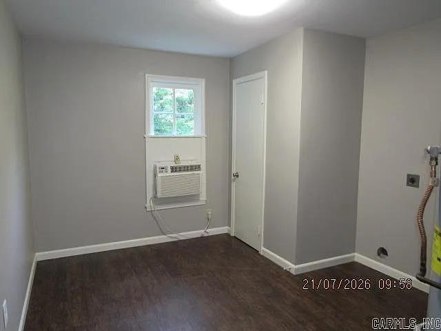 2113 Duncan St — Photo 13