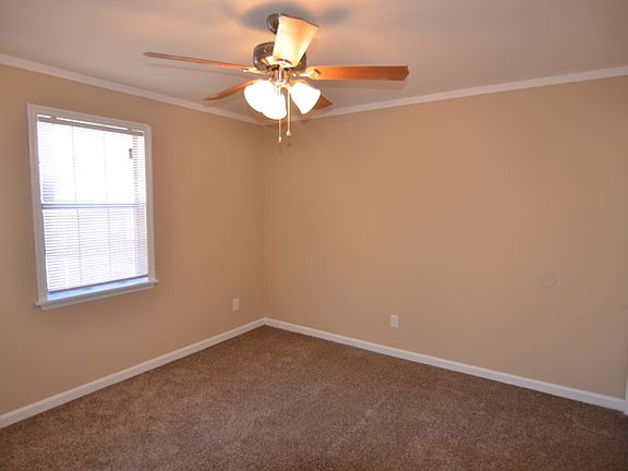 5th image of 2811 Leawood Ct