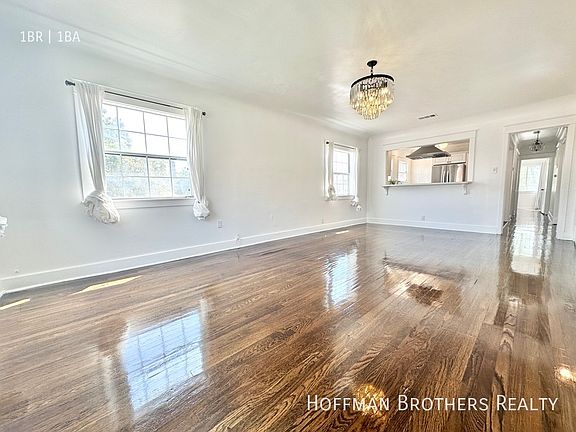 5th image of 1249 1/2 N Beachwood Dr