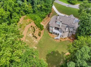 1085 Kingston Dr, Sandy Springs, GA 30342