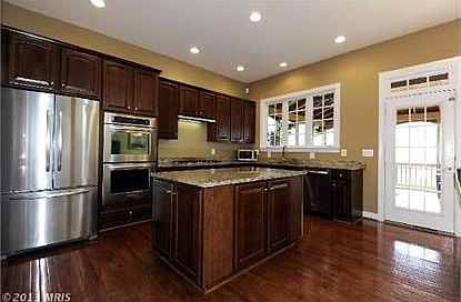 4th image of 43689 Red House Dr