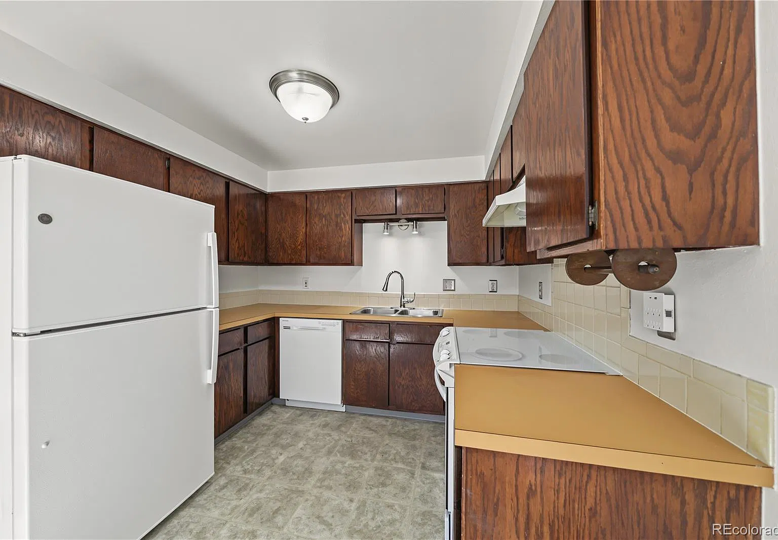 3 bed, 1.5 bath, 1150 sqft, $2,395 — Photo 3