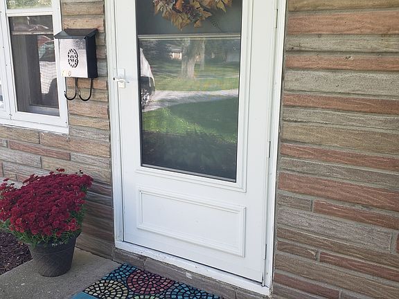 5th image of 110 Parkside Dr