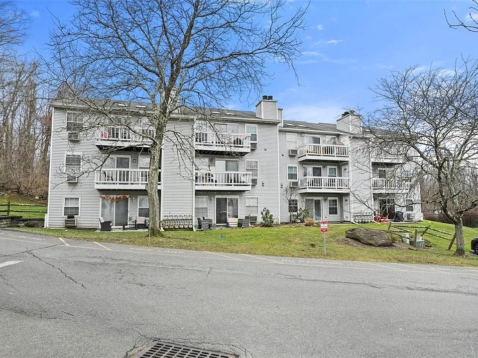 1st image of 8 Lexington Hill #7