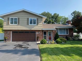 445 Aberdeen Rd, Lewiston, NY 14092