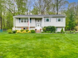 1 Carson Rd, Budd Lake, NJ 07828