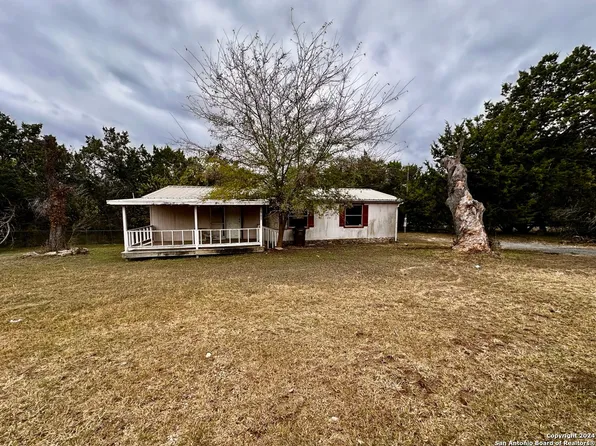 905 WALNUT WAY, Boerne, TX 78006