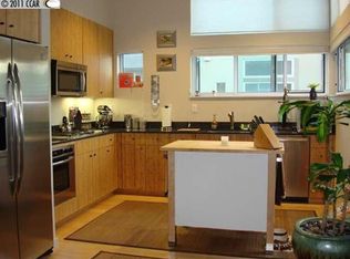 23 Moss Ln, Oakland, CA 94608