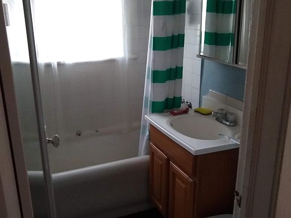 4th image of 2322 N Drake Ave #2