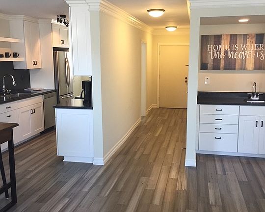 3rd image of 1021 12th St APT 302