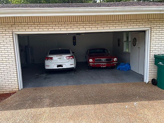 3rd image of 66 Lake Ln