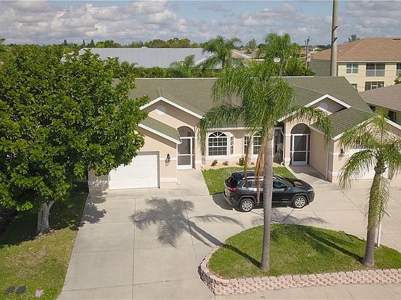 3rd image of 1117 Cape Coral Pkwy W #1119