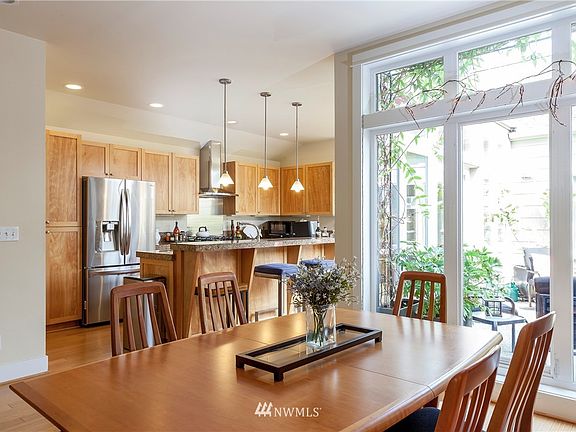 5th image of 156 Wood Avenue SW #4
