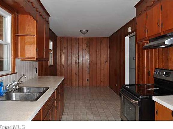 5th image of 1784 Prescott St