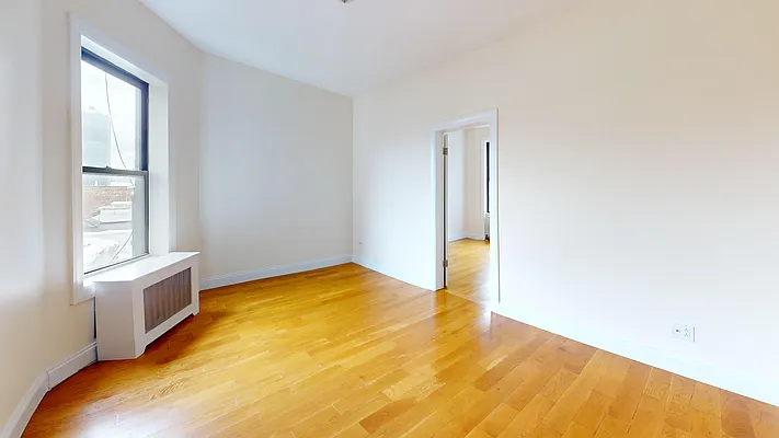 Rented by Bond New York | media 6