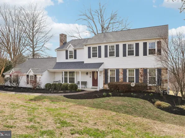 714 Isaac Taylor Dr, West Chester, PA 19382