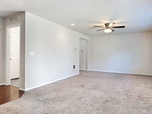 3rd image of 2121 199th St E