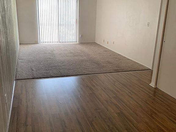 3rd image of 1032 E 400 S APT 501B
