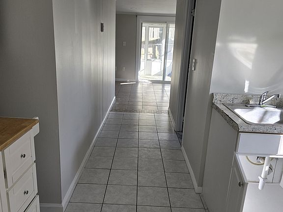 2nd image of 297 Mount Vernon Ave #1