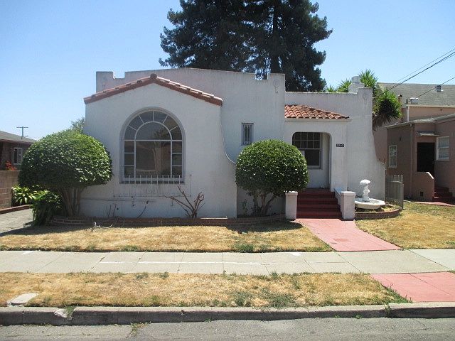 1st image of 3510 Esmond Ave