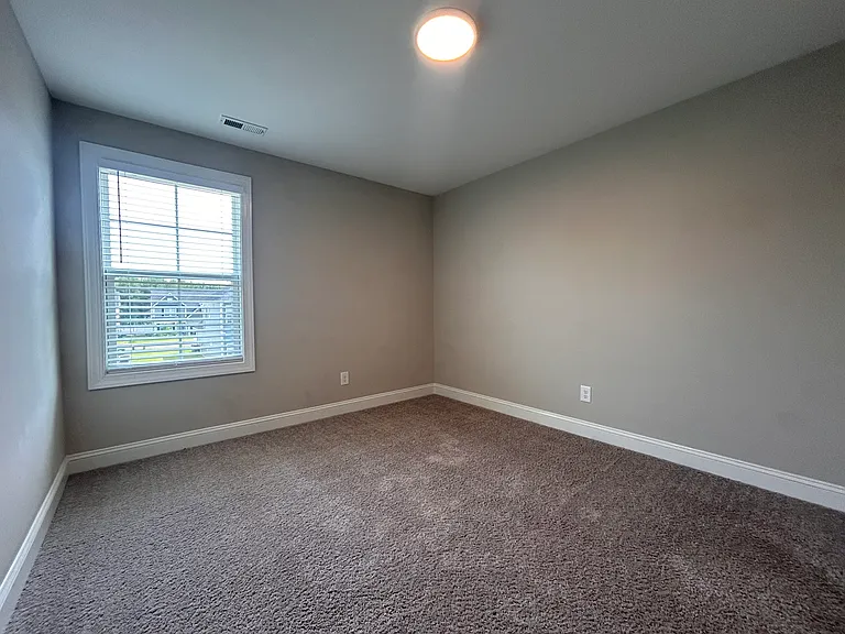 104 Wicklow Ct — Photo 26