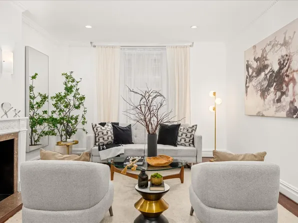 850 Park Avenue image 1 of 11