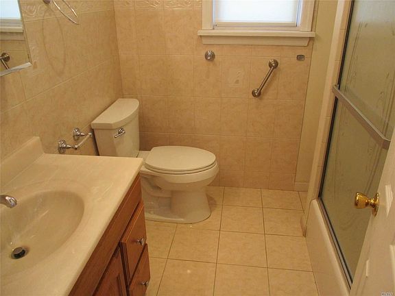 5th image of 258 Washington Ave #1