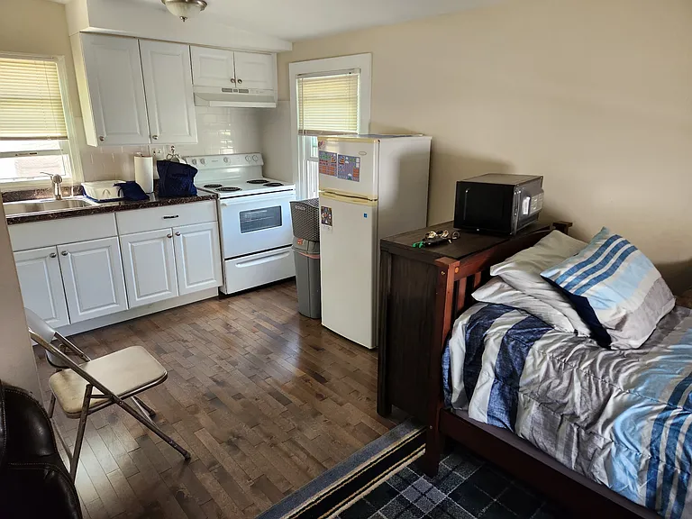 60 Central Ave #B — Photo 4
