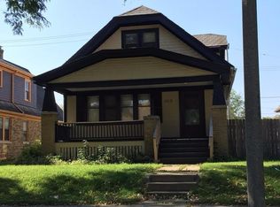 4715 W Leon Ter, Milwaukee, WI 53216
