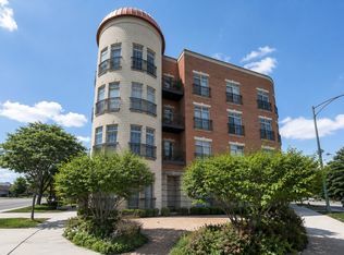 6425 W Touhy Ave #2C, Chicago, IL 60646