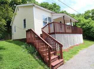 347 Grayson St, Fries, VA 24330