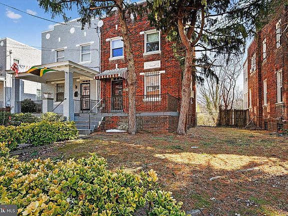 2nd image of 6223 4th St NW