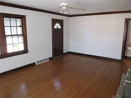 4th image of 2646 N 51st St
