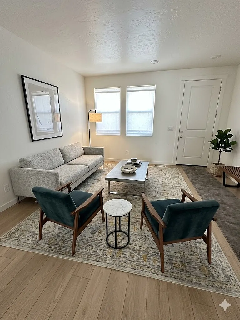 Formal Living Room - 747 W Briaridge Dr